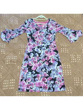 Connected Apparel Floral Sheath Dress Size 6 Black Pink Scoop Neck 3/4 Bell
